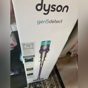 Dyson gen5detect Cordless Vacuum - Purple & Teal Accents